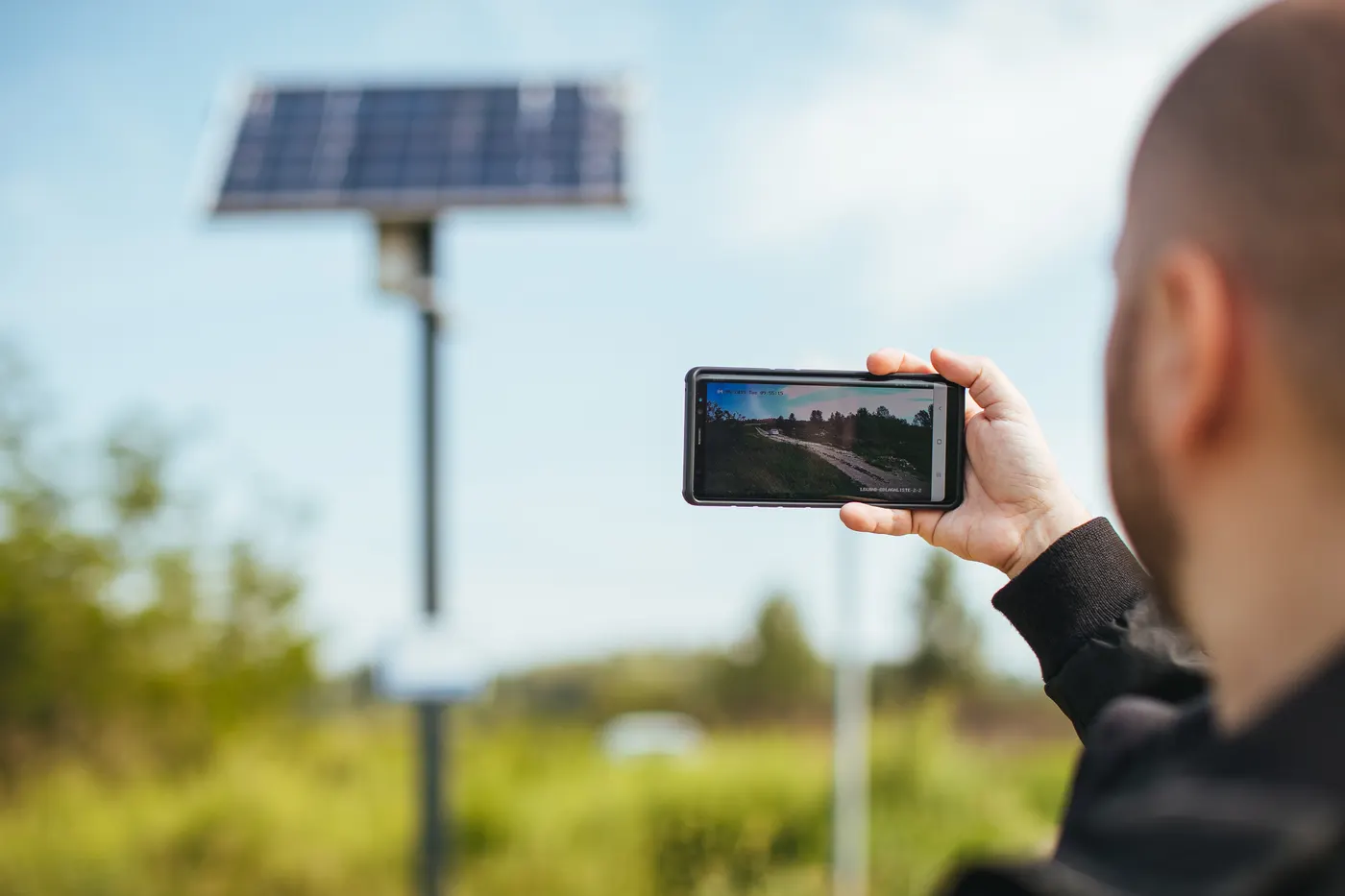Pregled slike kamere na mobitelu, upravljanje sustavom s udaljenosti